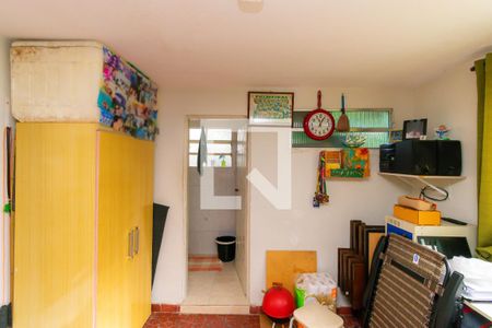 Edícula - Sala de casa à venda com 3 quartos, 300m² em Vila Santa Clara, São Paulo