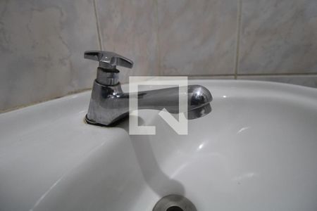 Banheiro de kitnet/studio para alugar com 1 quarto, 30m² em Jardim Santa Genebra Ii (barao Geraldo), Campinas