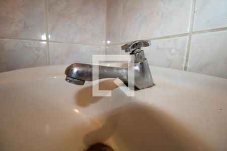 Banheiro de kitnet/studio para alugar com 1 quarto, 30m² em Jardim Santa Genebra Ii (barao Geraldo), Campinas