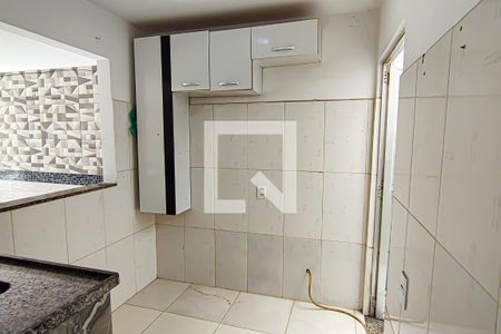 cozinha de casa de condomínio para alugar com 1 quarto, 50m² em Jacarepaguá, Rio de Janeiro