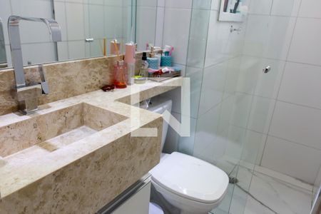 Banheiro de apartamento à venda com 2 quartos, 40m² em Jardim Boa Vista (zona Oeste), Osasco