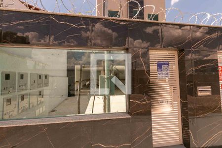 Plaquinha de apartamento à venda com 3 quartos, 65m² em Santa Mônica, Belo Horizonte