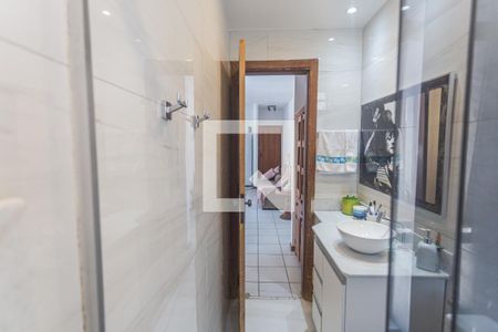 Banheiro Social de apartamento à venda com 1 quarto, 48m² em Floresta, Belo Horizonte