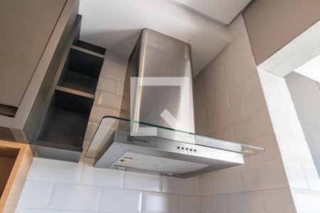 Cozinha de apartamento à venda com 2 quartos, 67m² em Empresarial 18 do Forte, Barueri