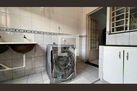 Área de Serviço de casa para alugar com 4 quartos, 310m² em Colégio Batista, Belo Horizonte