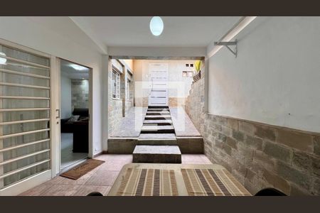 Hall de entrada de casa para alugar com 4 quartos, 310m² em Colégio Batista, Belo Horizonte