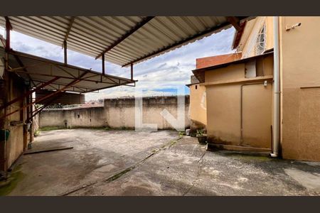 Garagem de casa para alugar com 4 quartos, 310m² em Colégio Batista, Belo Horizonte