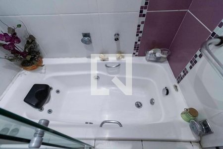 Banheiro da suíte  de casa à venda com 3 quartos, 200m² em Alto Caiçaras, Belo Horizonte