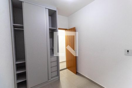 Quarto 1 de apartamento para alugar com 2 quartos, 38m² em Vila Granada, São Paulo