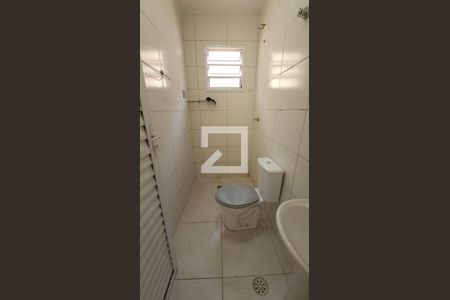 Banheiro de casa de condomínio para alugar com 1 quarto, 27m² em Cidade Antônio Estêvão de Carvalho, São Paulo