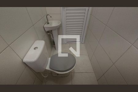 Banheiro de casa de condomínio para alugar com 1 quarto, 27m² em Cidade Antônio Estêvão de Carvalho, São Paulo