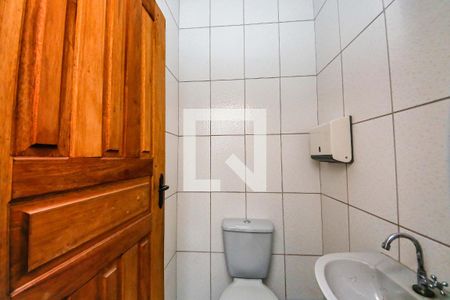 Salão - Banheiro 1 de casa à venda com 2 quartos, 200m² em Vila California, São Paulo
