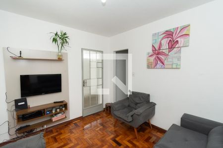 Sala de casa à venda com 3 quartos, 360m² em Novo Riacho, Contagem