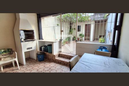 Quintal de casa à venda com 2 quartos, 144m² em Vila Vivaldi, São Bernardo do Campo