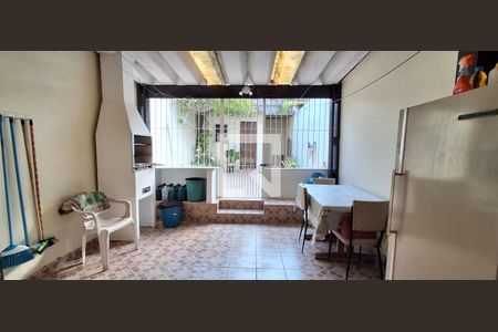 Quintal de casa à venda com 2 quartos, 144m² em Vila Vivaldi, São Bernardo do Campo