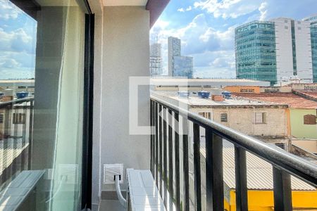 Varanda de kitnet/studio para alugar com 1 quarto, 24m² em Pinheiros, São Paulo