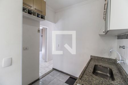 Cozinha de apartamento para alugar com 2 quartos, 51m² em Jardim Santa Tereza, Carapicuíba