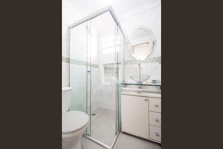 Banheiro de apartamento para alugar com 2 quartos, 51m² em Jardim Santa Tereza, Carapicuíba