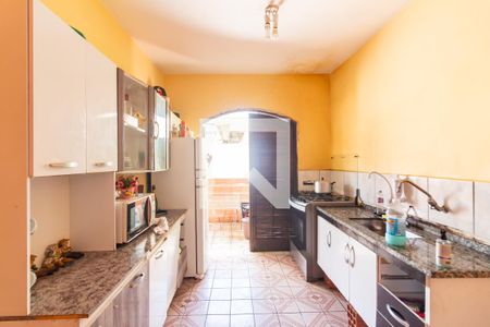 Cozinha 2 de casa à venda com 6 quartos, 250m² em Veloso, Osasco