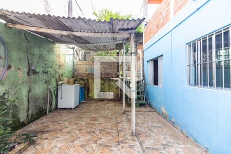 Quintal de casa à venda com 6 quartos, 250m² em Veloso, Osasco