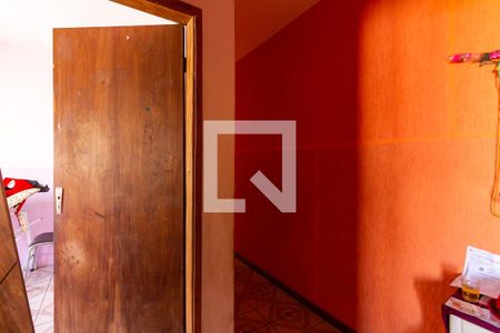 Corredor de casa à venda com 6 quartos, 250m² em Veloso, Osasco