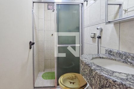 Banheiro  de apartamento para alugar com 3 quartos, 94m² em Jardim Las Palmas, Guarujá