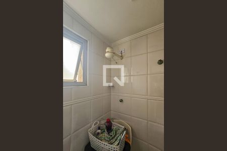 Área de serviço  de apartamento para alugar com 3 quartos, 94m² em Jardim Las Palmas, Guarujá