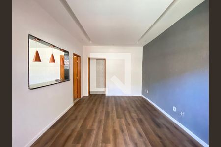 Sala de casa à venda com 4 quartos, 250m² em Pilares Frente, Rio de Janeiro