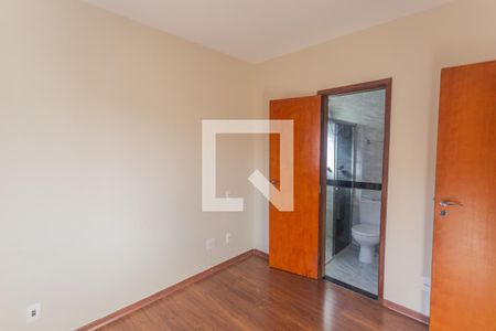 Suíte  de apartamento à venda com 2 quartos, 150m² em Floresta, Belo Horizonte