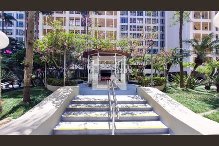 Fachada de apartamento à venda com 3 quartos, 100m² em Vila Progredior, São Paulo