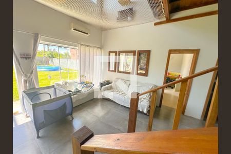 Sala de TV de casa para alugar com 3 quartos, 450m² em São João do Rio Vermelho, Florianópolis