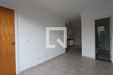 Sala de apartamento para alugar com 2 quartos, 49m² em Vila Paulo Silas, São Paulo