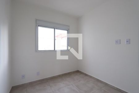 Quarto 2 de apartamento para alugar com 2 quartos, 49m² em Vila Paulo Silas, São Paulo