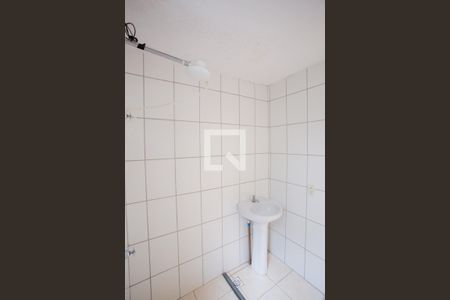 Banheiro Social de apartamento à venda com 2 quartos, 46m² em Europa, Contagem