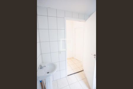 Banheiro Social de apartamento para alugar com 2 quartos, 46m² em Europa, Contagem