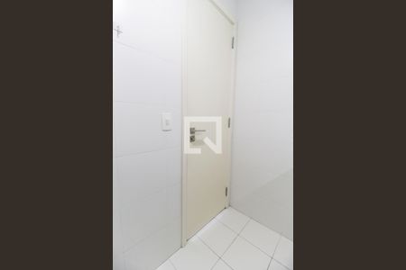 Banheiro da Suíte de apartamento à venda com 1 quarto, 50m² em Centro Empresarial Tamboré, Santana de Parnaíba