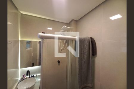 Banheiro de apartamento para alugar com 1 quarto, 30m² em Centro, São Vicente