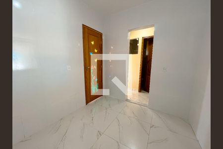 Cozinha de casa para alugar com 2 quartos, 70m² em Brás de Pina, Rio de Janeiro