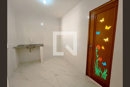 Cozinha de casa para alugar com 2 quartos, 70m² em Brás de Pina, Rio de Janeiro