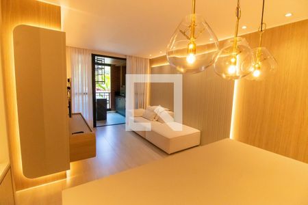 Sala de apartamento à venda com 3 quartos, 110m² em Piratininga, Niterói