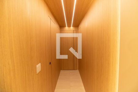 Corredor  de apartamento à venda com 3 quartos, 110m² em Piratininga, Niterói