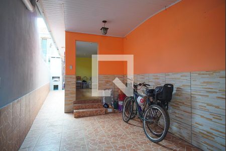 Garagem de casa à venda com 1 quarto, 90m² em Sarandi, Porto Alegre