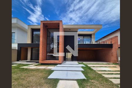 Fachada de casa de condomínio à venda com 4 quartos, 400m² em Barra da Tijuca, Rio de Janeiro
