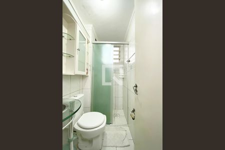 Banheiro  de apartamento para alugar com 2 quartos, 60m² em Centro, São Leopoldo
