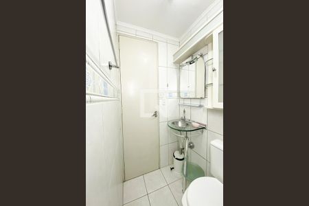 Banheiro  de apartamento para alugar com 2 quartos, 60m² em Centro, São Leopoldo