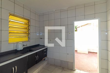 Cozinha de casa à venda com 2 quartos, 300m² em Parque São Lucas, São Paulo