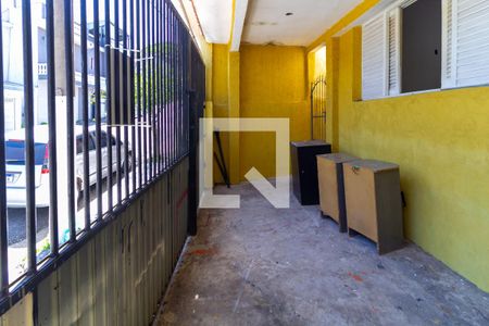 Garagem de casa à venda com 2 quartos, 300m² em Parque São Lucas, São Paulo