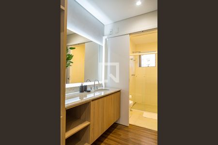 Banheiro de apartamento para alugar com 1 quarto, 28m² em Vila Clementino, São Paulo