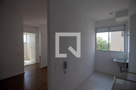 Cozinha de apartamento para alugar com 2 quartos, 39m² em Colônia (zona Leste), São Paulo
