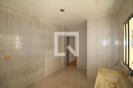 Sala / Cozinha de casa para alugar com 1 quarto, 40m² em Parque Peruche, São Paulo